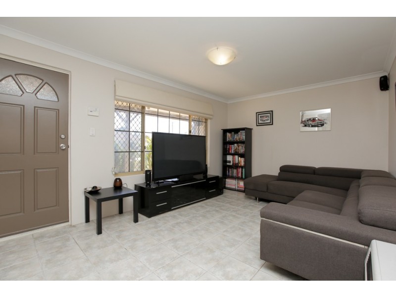 15 Serpentine Gardens, Clarkson WA 6030