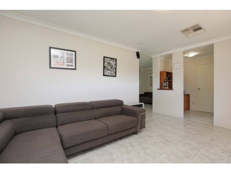 15 Serpentine Gardens, Clarkson WA 6030