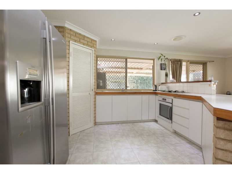 15 Serpentine Gardens, Clarkson WA 6030