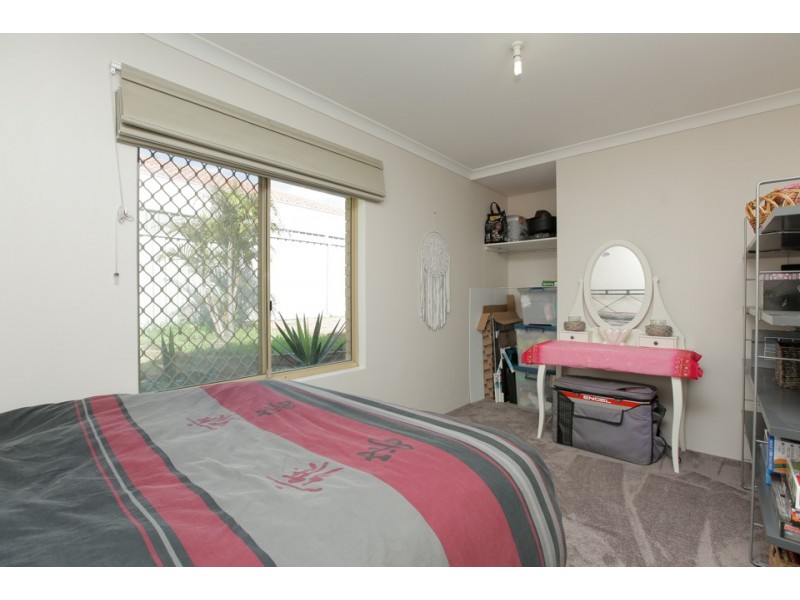 15 Serpentine Gardens, Clarkson WA 6030