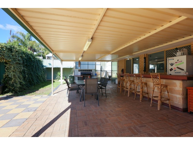 15 Serpentine Gardens, Clarkson WA 6030