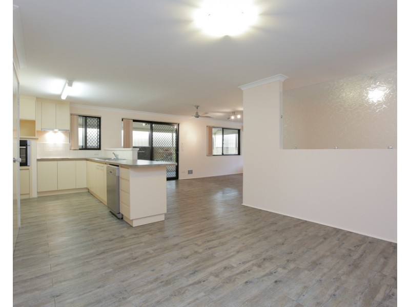 7 Durs Place, Clarkson WA 6030