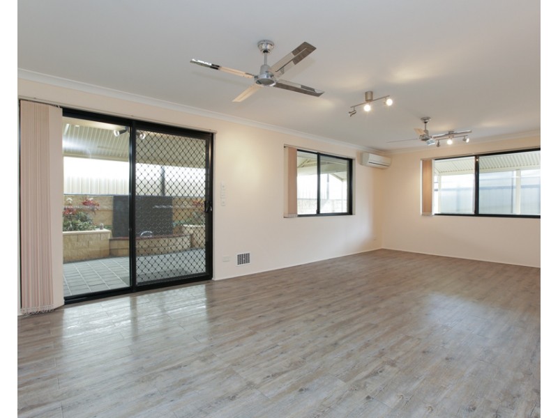 7 Durs Place, Clarkson WA 6030