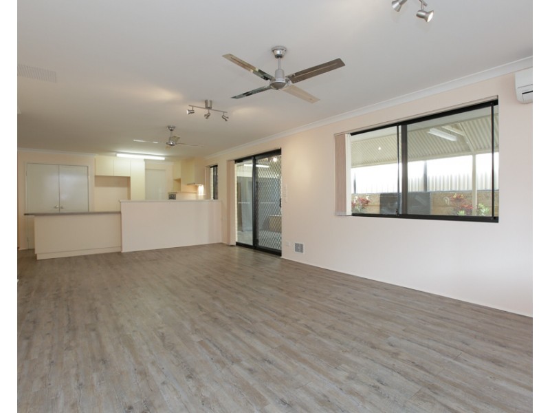 7 Durs Place, Clarkson WA 6030