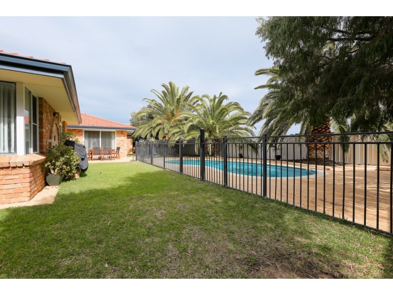 3 Caldera Close, Mindarie WA 6030