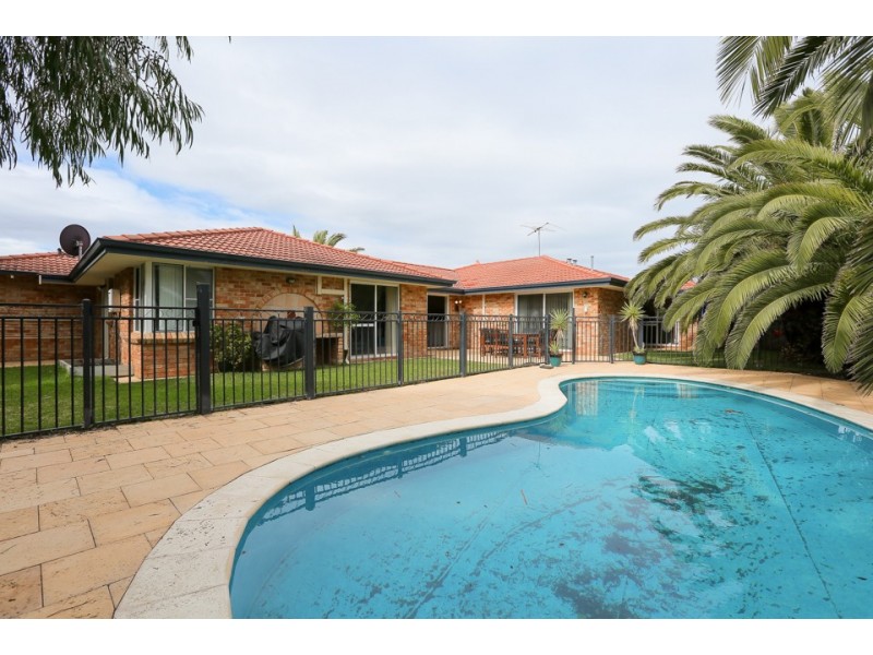 3 Caldera Close, Mindarie WA 6030