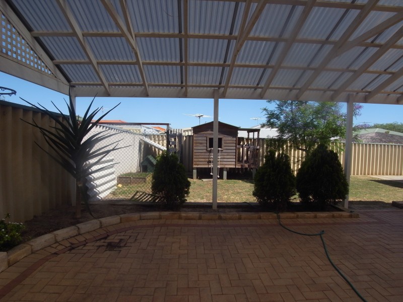 6 Harcus Retreat, Merriwa WA 6030