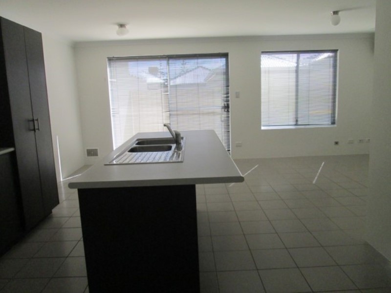 39a Navarre Way, Butler WA 6036