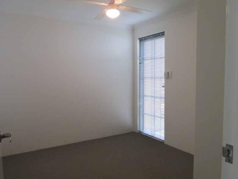 39a Navarre Way, Butler WA 6036
