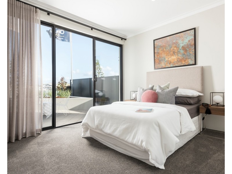 4 Emmae Way, Jindalee WA 6036