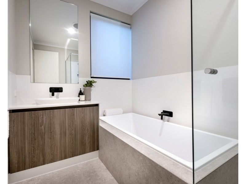 4 Emmae Way, Jindalee WA 6036