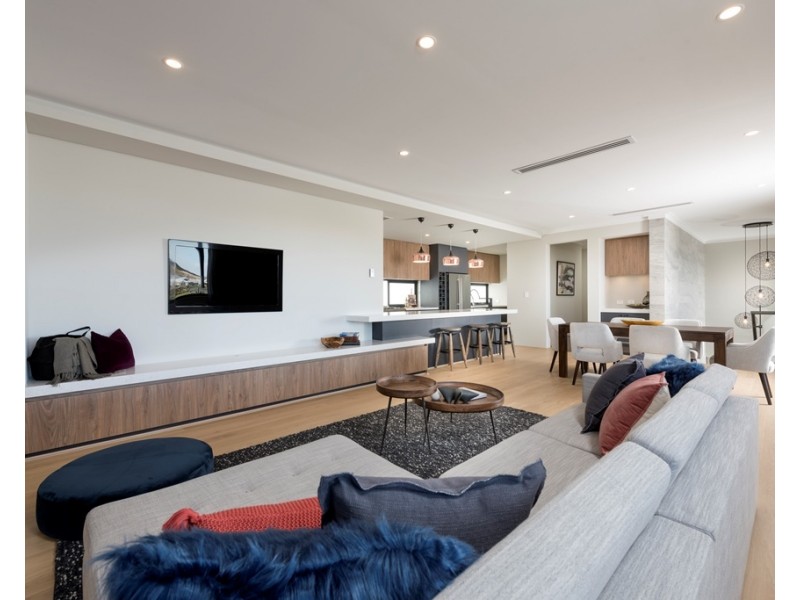 4 Emmae Way, Jindalee WA 6036