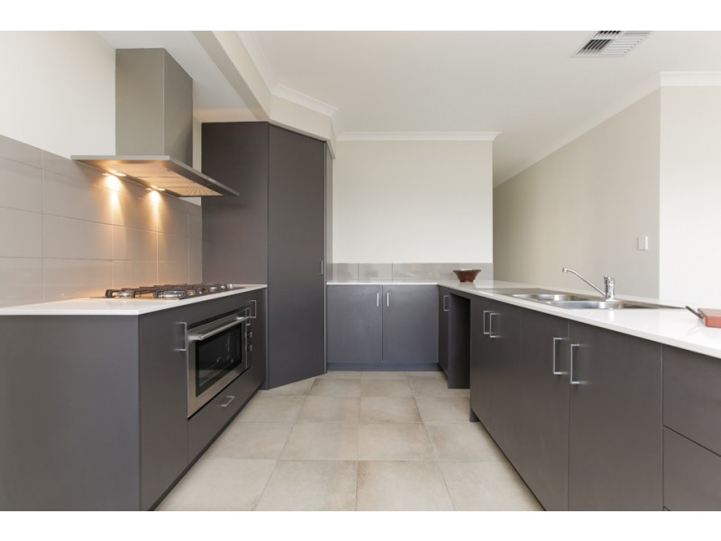 3 Fulvous Loop, Eglinton WA 6034