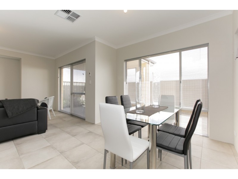 3 Fulvous Loop, Eglinton WA 6034