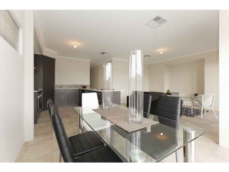 3 Fulvous Loop, Eglinton WA 6034
