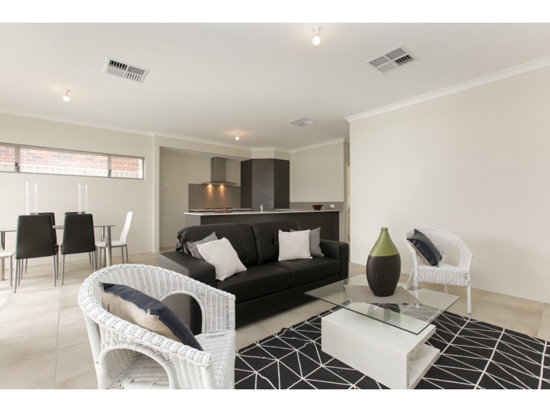 3 Fulvous Loop, Eglinton WA 6034