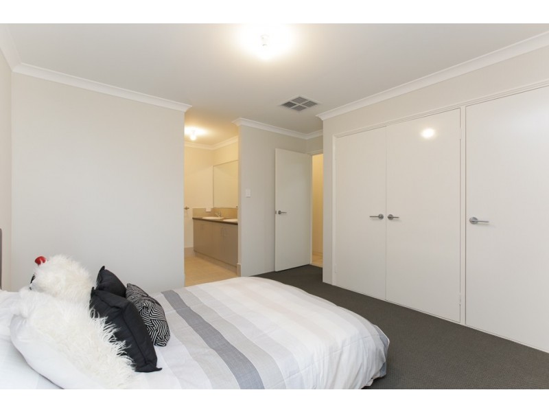 3 Fulvous Loop, Eglinton WA 6034