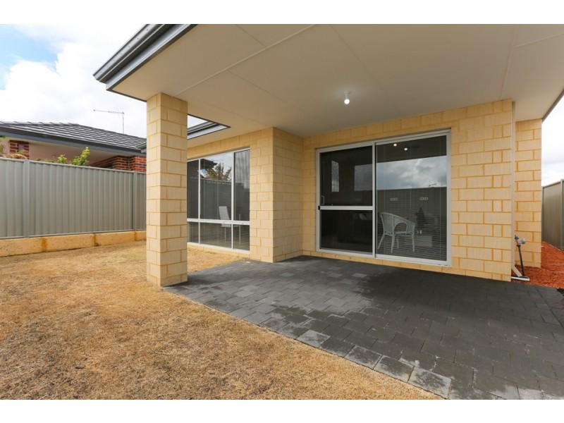 3 Fulvous Loop, Eglinton WA 6034