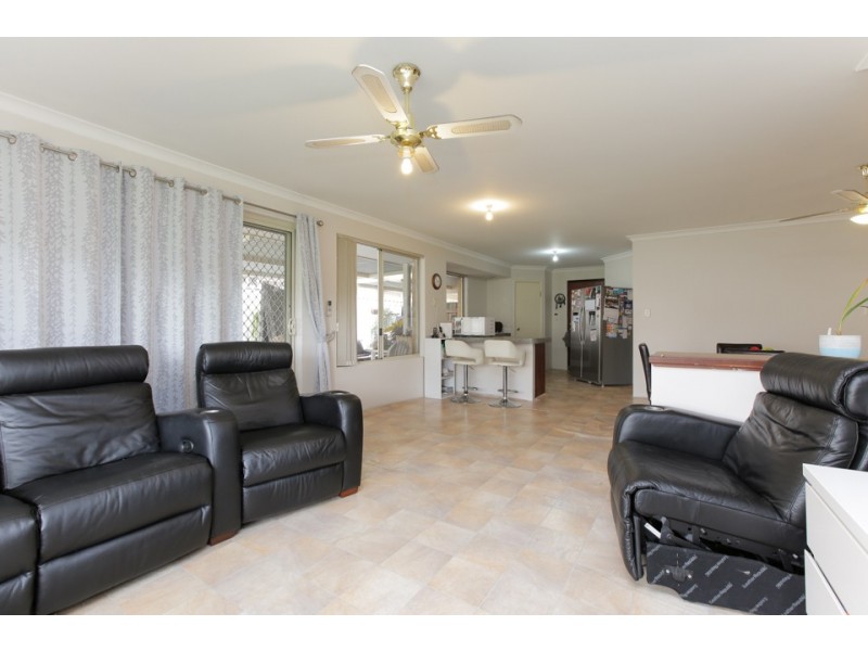 60 Christian Circle, Quinns Rocks WA 6030