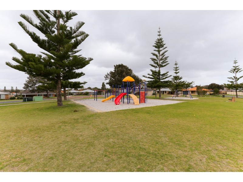 60 Christian Circle, Quinns Rocks WA 6030