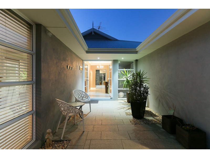 57 Selkirk Drive, Kinross WA 6028