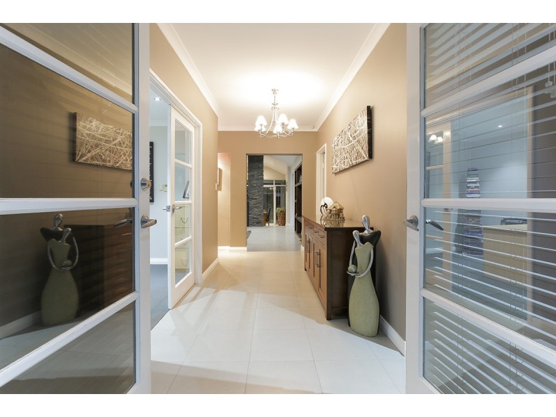 57 Selkirk Drive, Kinross WA 6028