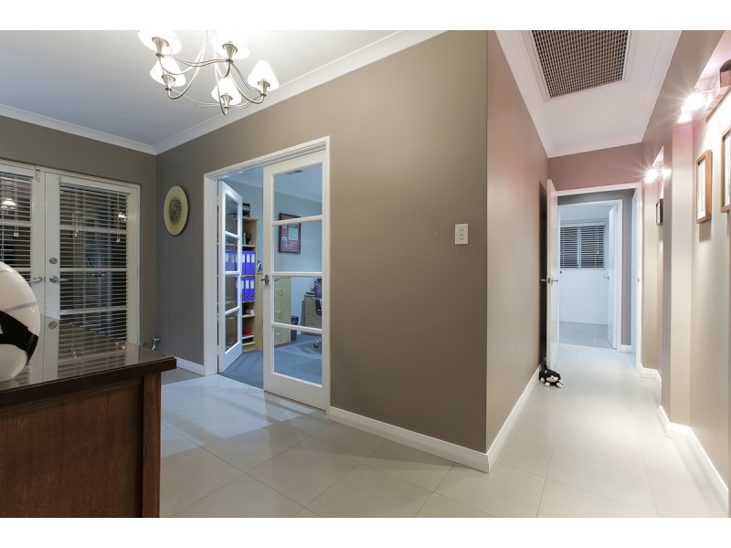 57 Selkirk Drive, Kinross WA 6028