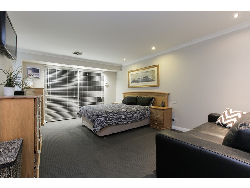 57 Selkirk Drive, Kinross WA 6028