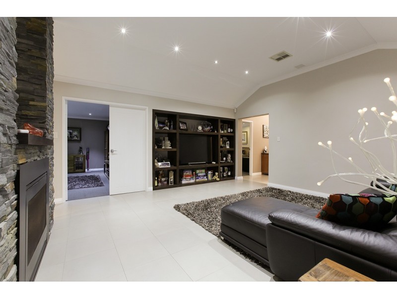 57 Selkirk Drive, Kinross WA 6028