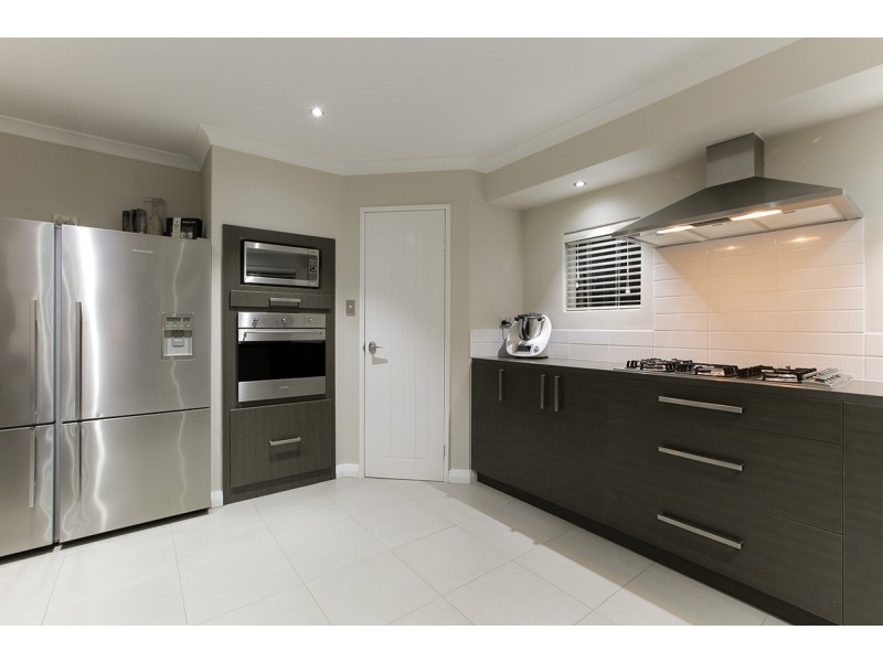 57 Selkirk Drive, Kinross WA 6028