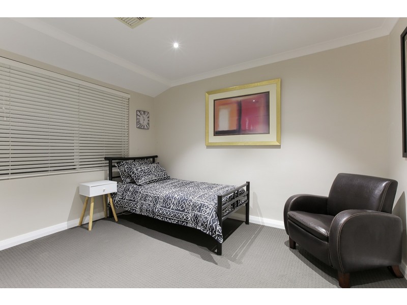 57 Selkirk Drive, Kinross WA 6028