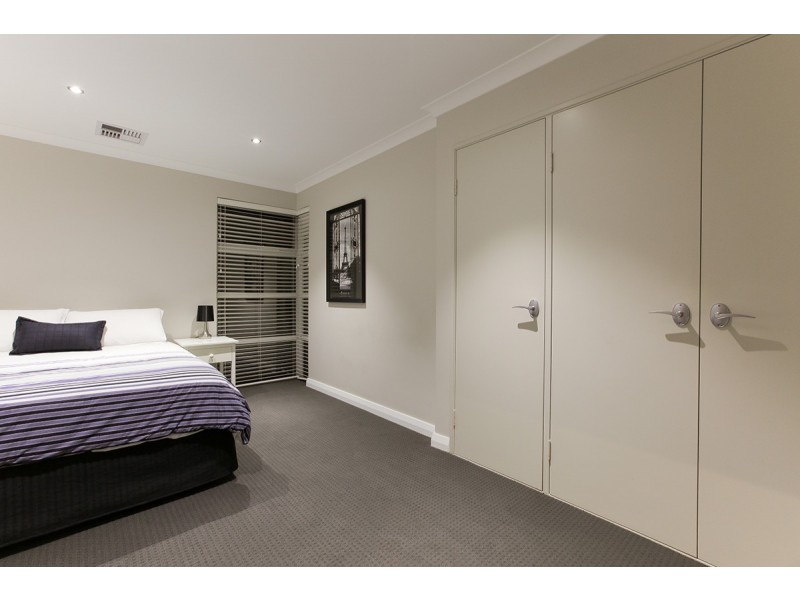 57 Selkirk Drive, Kinross WA 6028