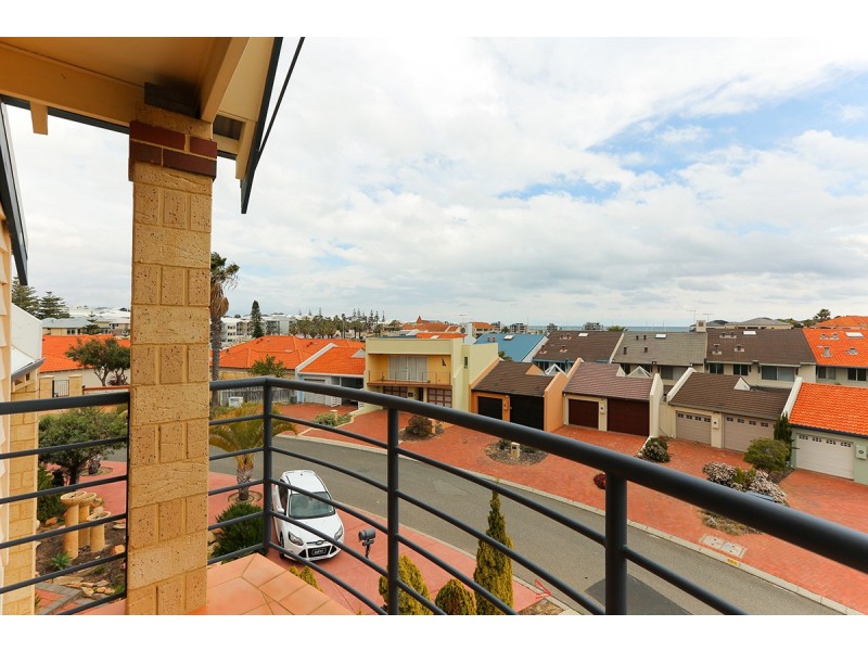 7 Itea Place, Mindarie WA 6030