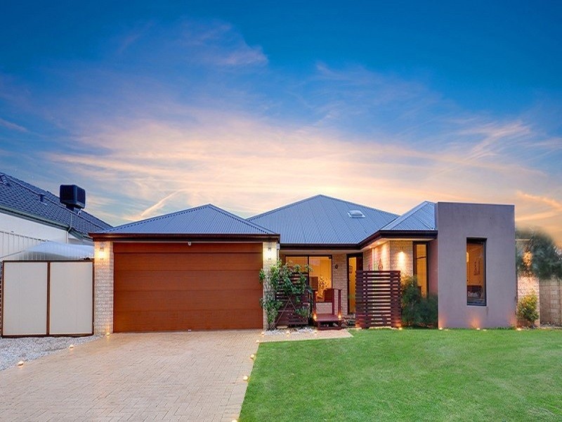 17 Mulgrave Loop, Mindarie WA 6030