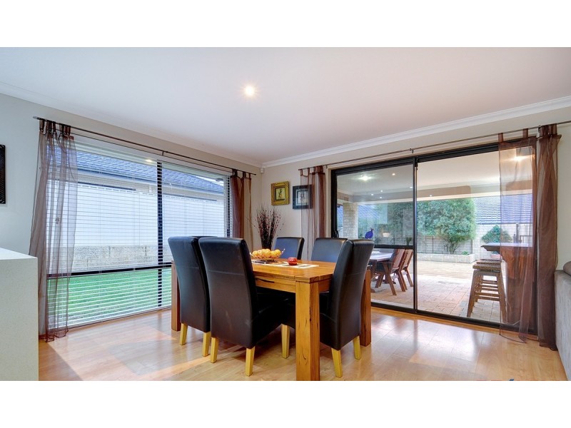 17 Mulgrave Loop, Mindarie WA 6030