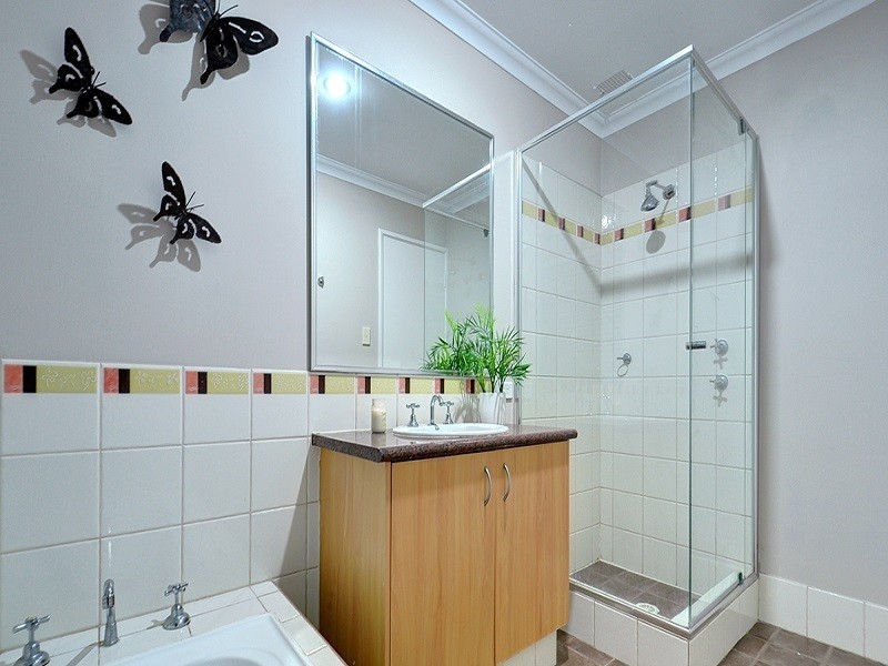 17 Mulgrave Loop, Mindarie WA 6030