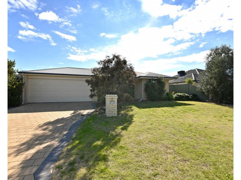 36 Grand Paradiso, Merriwa WA 6030
