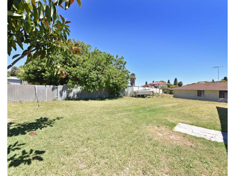 18 Preston Court, Two Rocks WA 6037