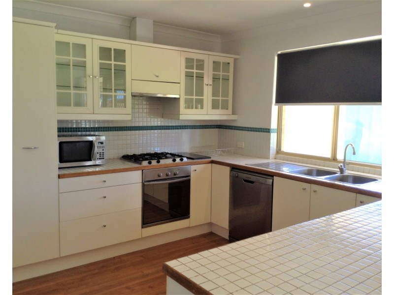 16 Twilight Circuit, Ridgewood WA 6030