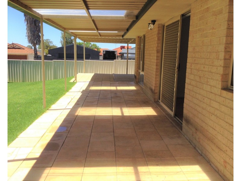 16 Twilight Circuit, Ridgewood WA 6030