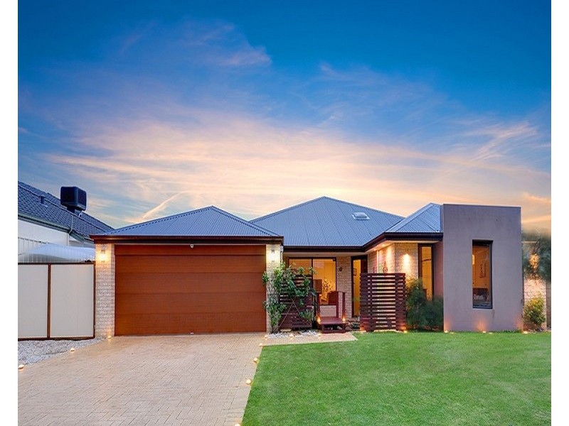 17 Mulgrave Loop, Mindarie WA 6030