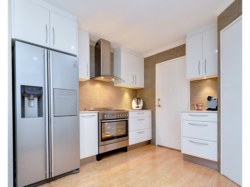 17 Mulgrave Loop, Mindarie WA 6030