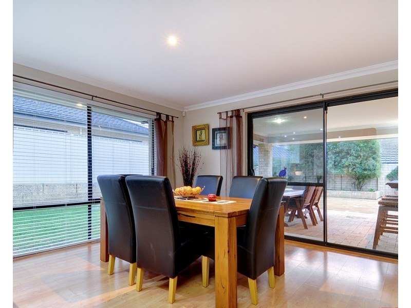 17 Mulgrave Loop, Mindarie WA 6030