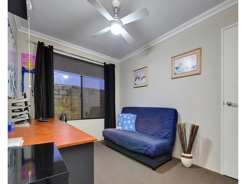 17 Mulgrave Loop, Mindarie WA 6030