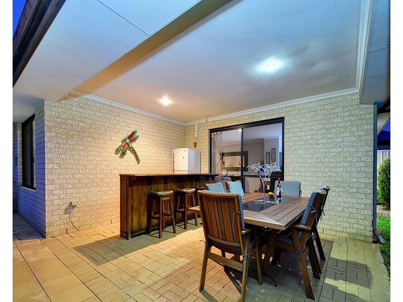 17 Mulgrave Loop, Mindarie WA 6030