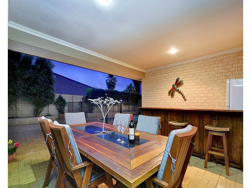 17 Mulgrave Loop, Mindarie WA 6030