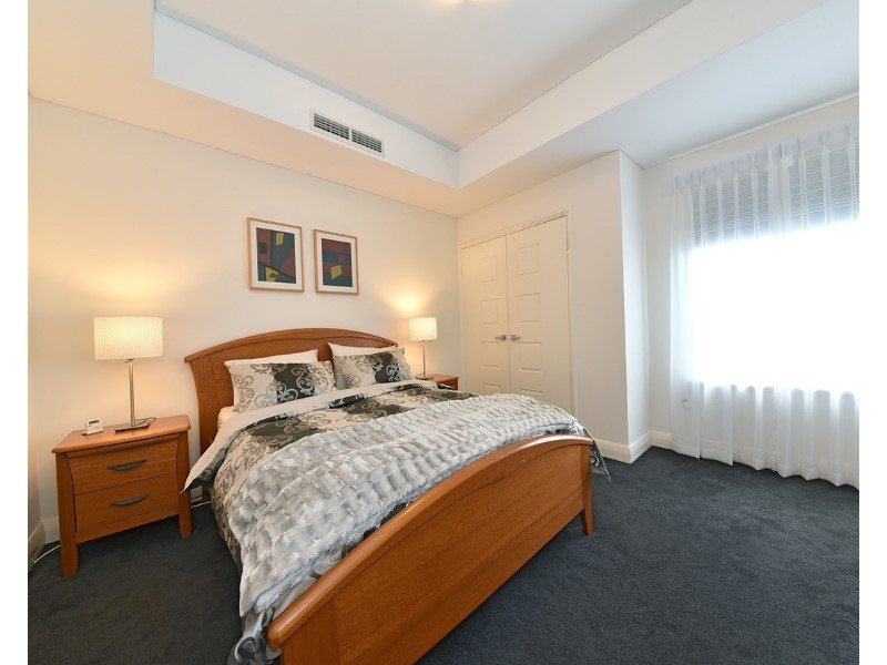 11 Seabird Bend, Jindalee WA 6036