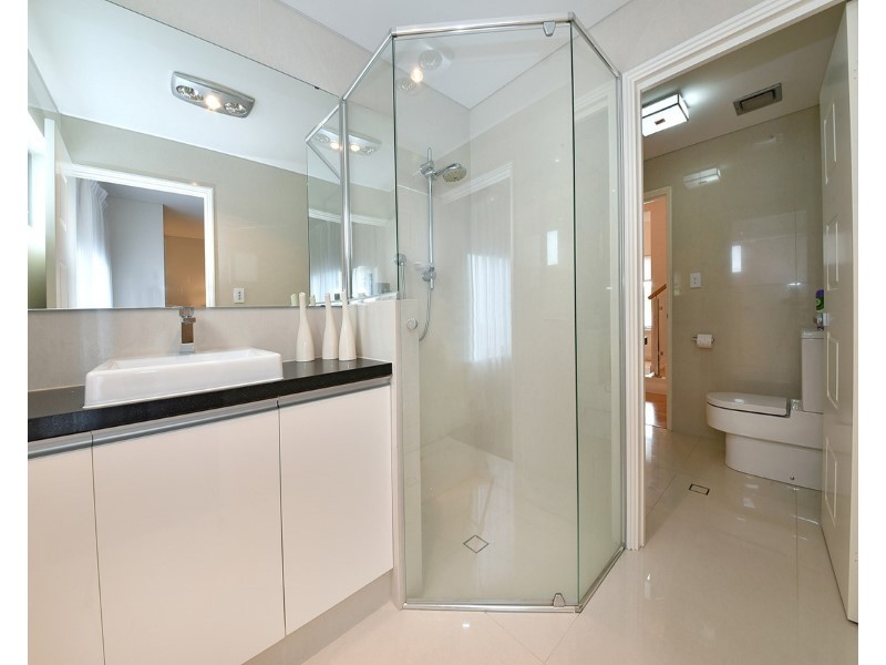 11 Seabird Bend, Jindalee WA 6036