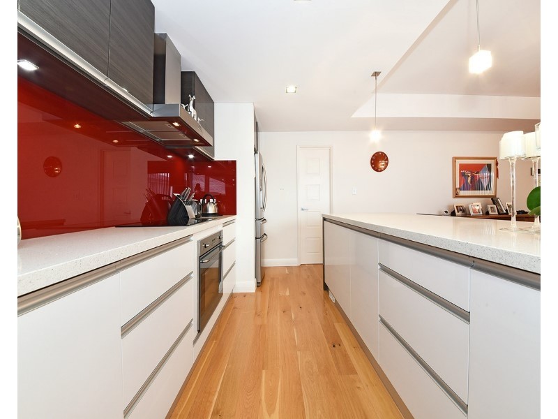 11 Seabird Bend, Jindalee WA 6036