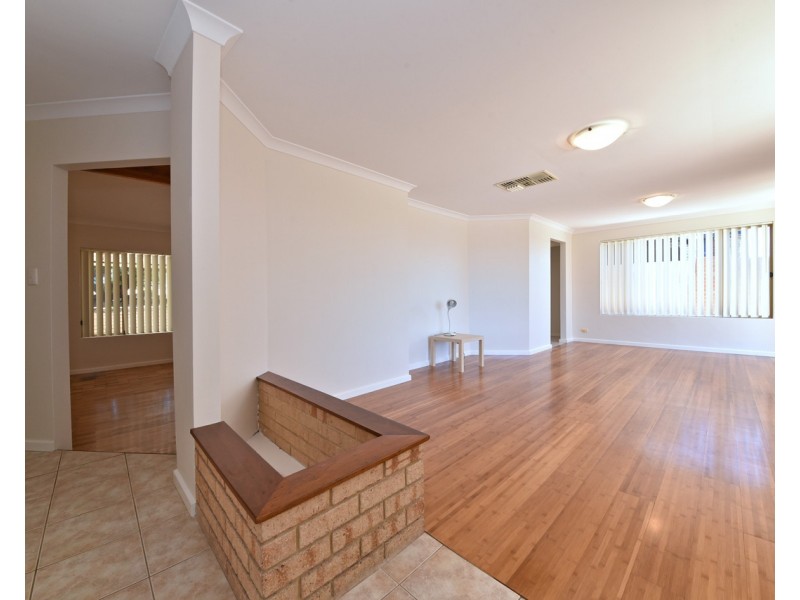 26 Pacific Way, Beldon WA 6027